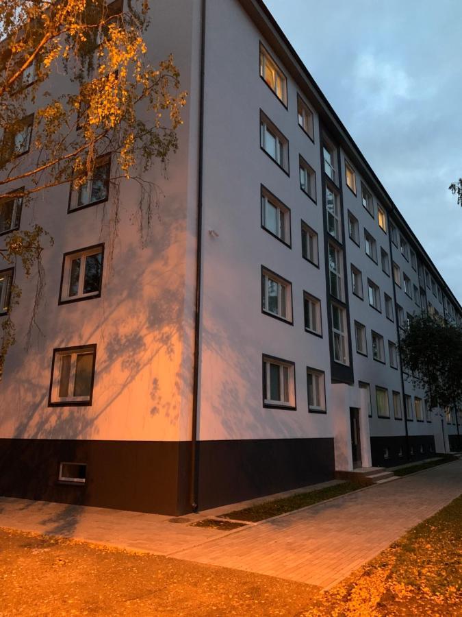 Uus 13B, Beautiful 3-Bedroom Apartment - 3 Big Beds Тарту Екстериор снимка